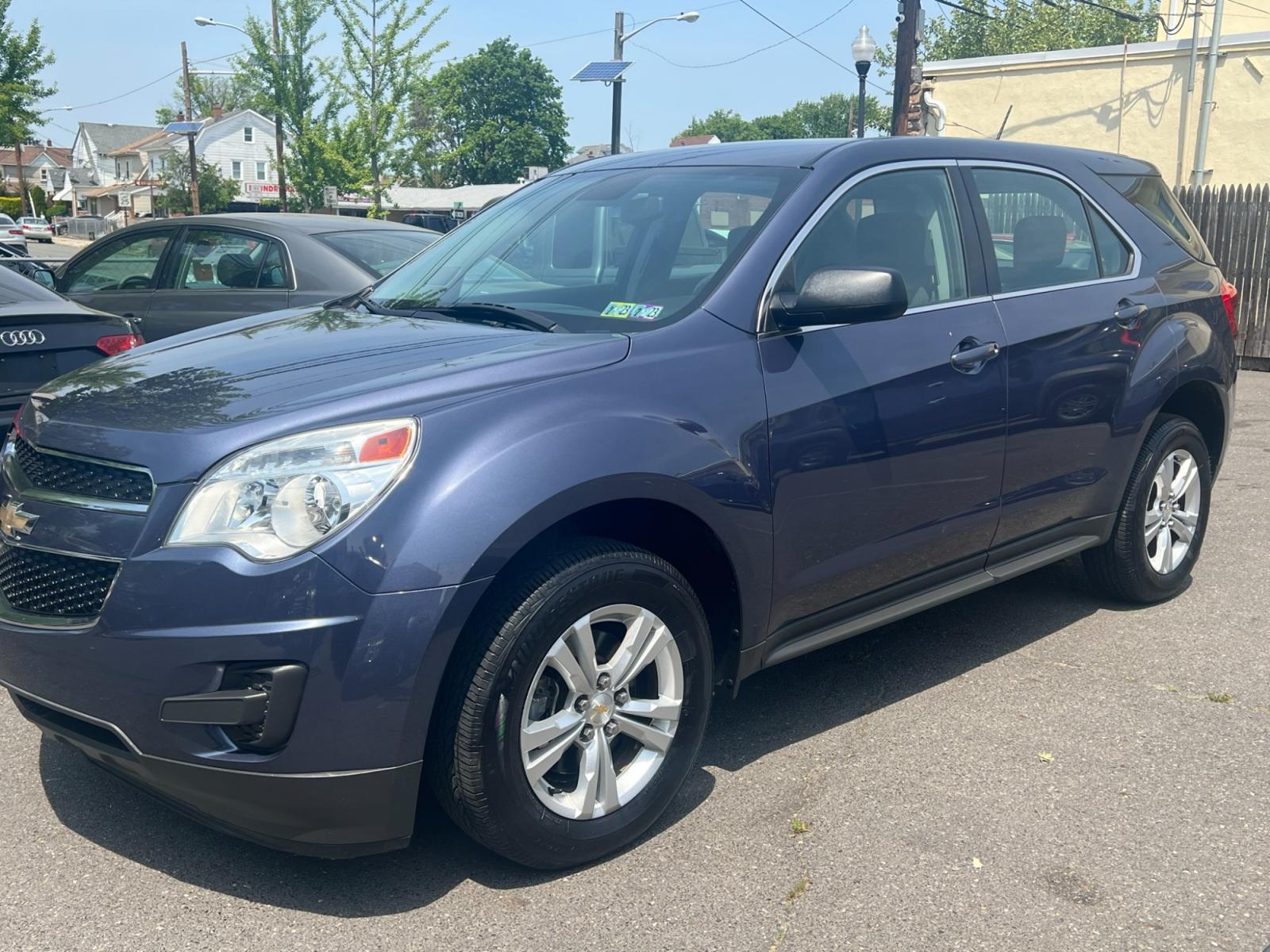2014 Blue /gray Chevrolet Equinox (2GNALAEK4E6) , located at 1018 Brunswick Ave, Trenton, NJ, 08638, (609) 989-0900, 40.240086, -74.748085 - Super Clean Chevy Equinox with only 69k miles on it, serviced up and ready to go. Call Anthony to set up an appt to see and drive, 609-273-5100 - Photo #8